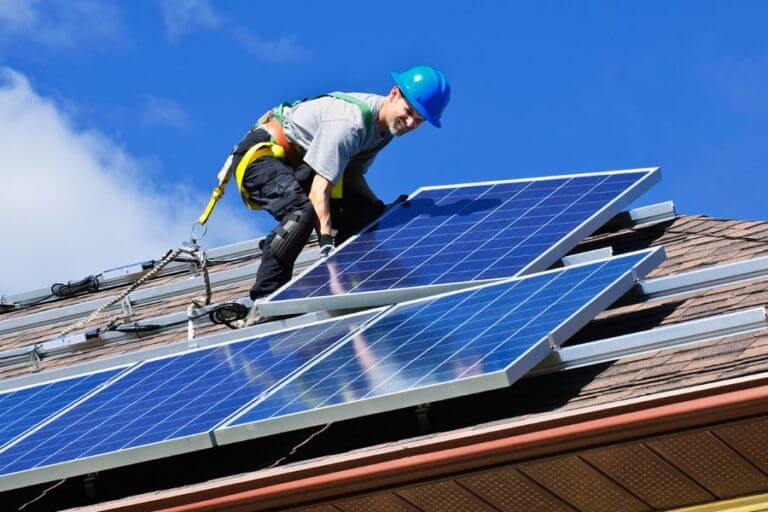 zonnepanelen laten plaatsen